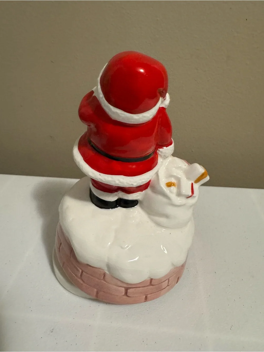 Vintage Christmas Santa Music Playing Ceramic Tabletop Decor